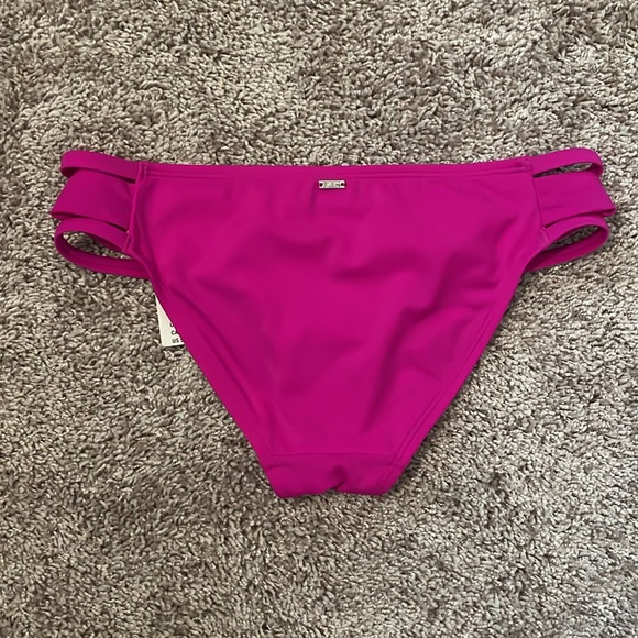 Bathing suit - Picture 7 of 8